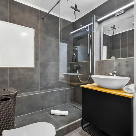 Luxe Private - Balcony & View Apartamento Bratislava