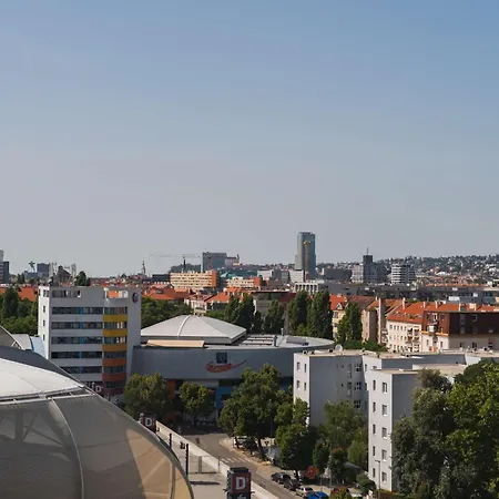 Luxe Private - Balcony & View Apartamento Bratislava